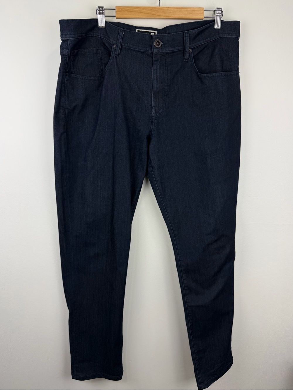 Travis Mathew Men’s Dark Indigo Stretch Jeans Size 38 Golf Casual Denim